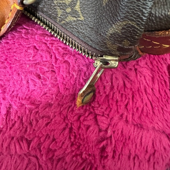 Louis Vuitton Monogram Lock Detail Bag - Picture 12 of 12